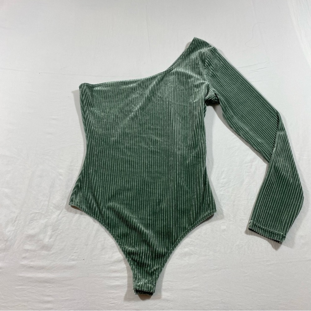 Le Lis Green Asymmetrical Bodysuit Long Sleeve suede One Arm Thong Soft …